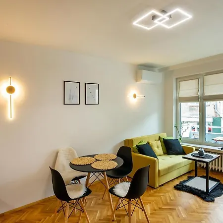 Downtown Boutique Apartment